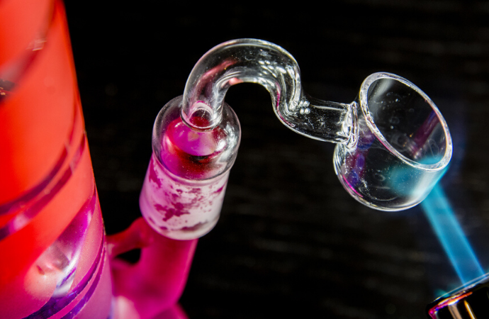 5 Popular Dab Rigs with Home Items