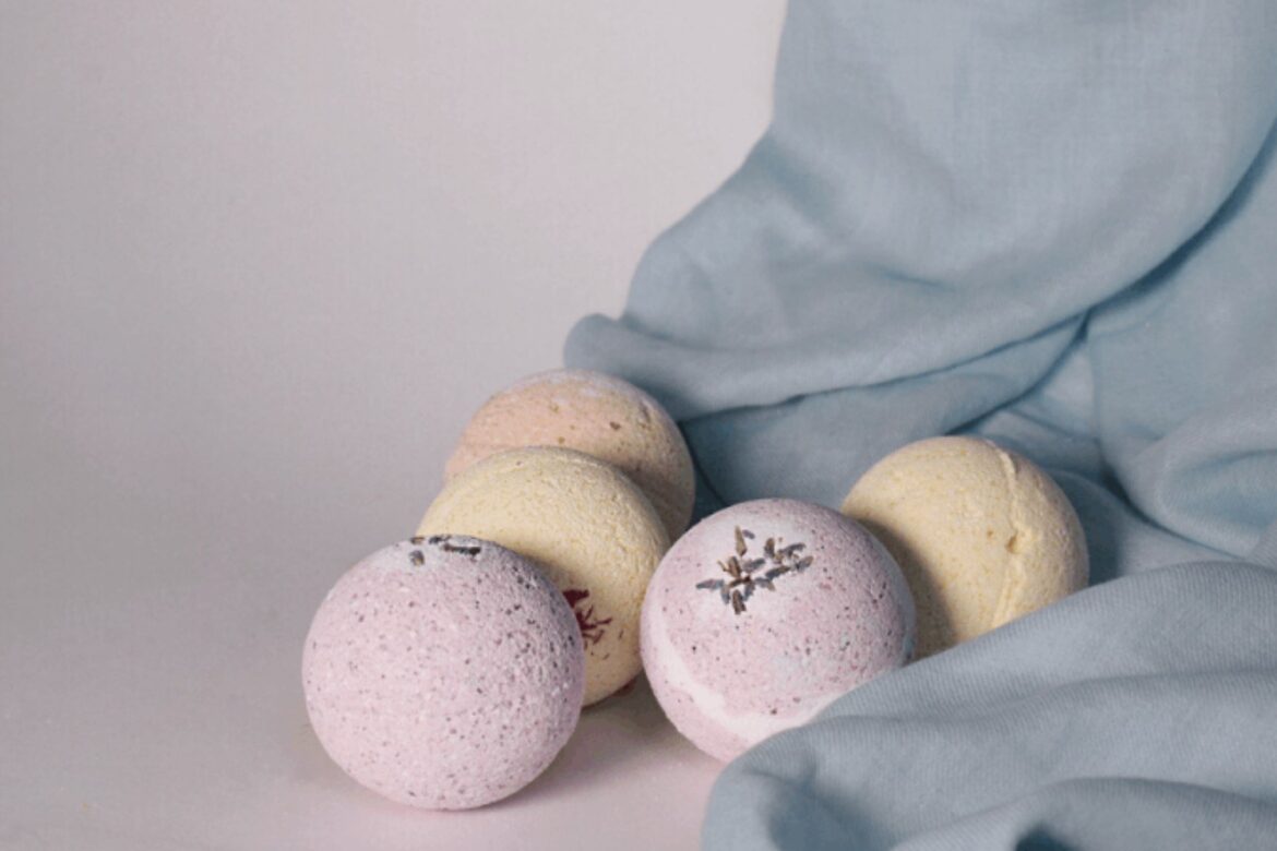 This comprehensive guide on the best THC bath bombs in Canada features the most effective and affordable products to get in 2023. Read on blog.