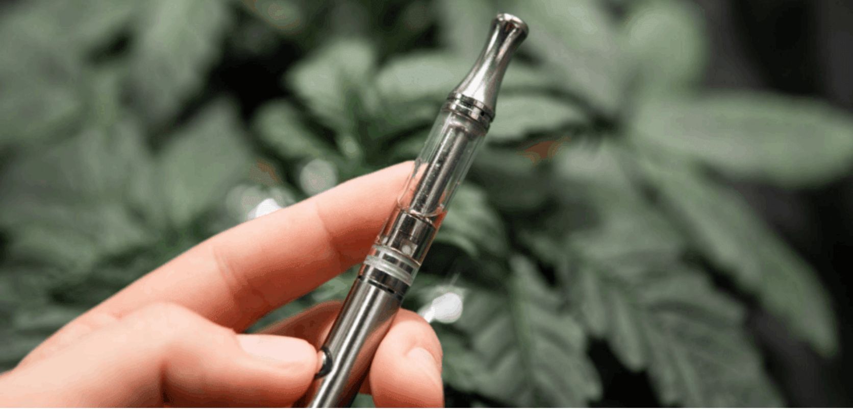 There are almost countless reasons why someone might opt for a weed pen. We’ve asked users, and they always bring up the following three perks of a cannabis vape pen: