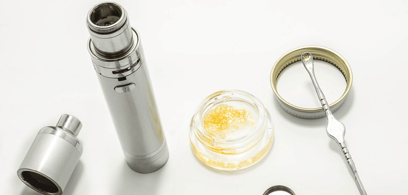 Dab pens are a remarkable improvement to the traditional dab rig, which requires one to use a blow torch, glass pipe, and nail. 